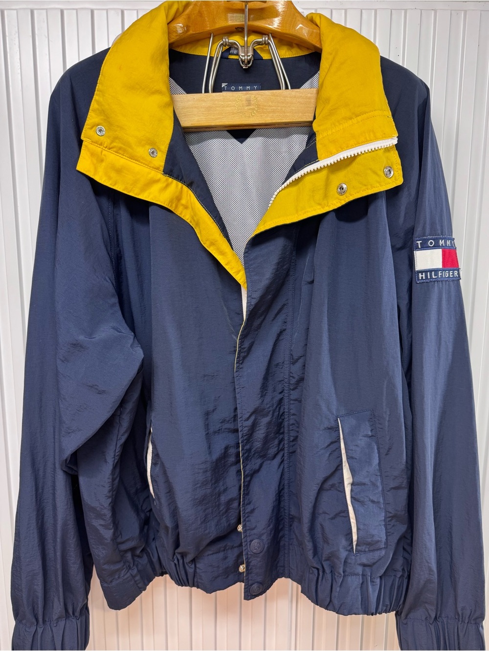 Vintage 90’s Tommy Hilfiger Navy Windbreaker with Yellow Contrast Collar Size XL